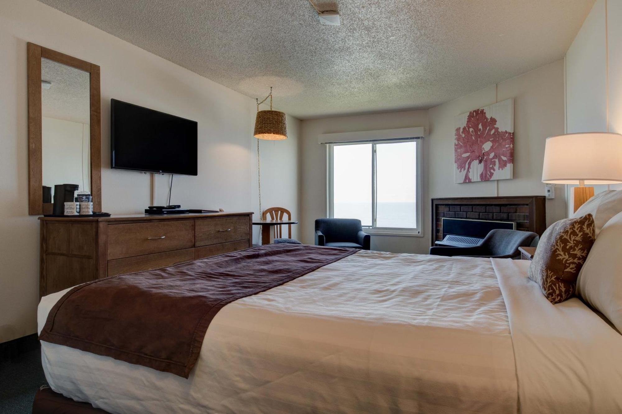 Ester Lee Oceanview Inn Линкън Сити Стая снимка