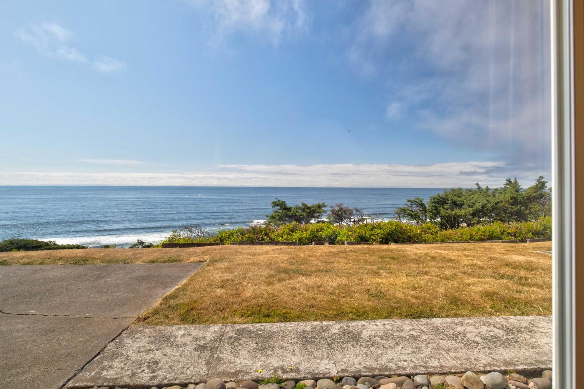 Ester Lee Oceanview Inn Линкън Сити Стая снимка