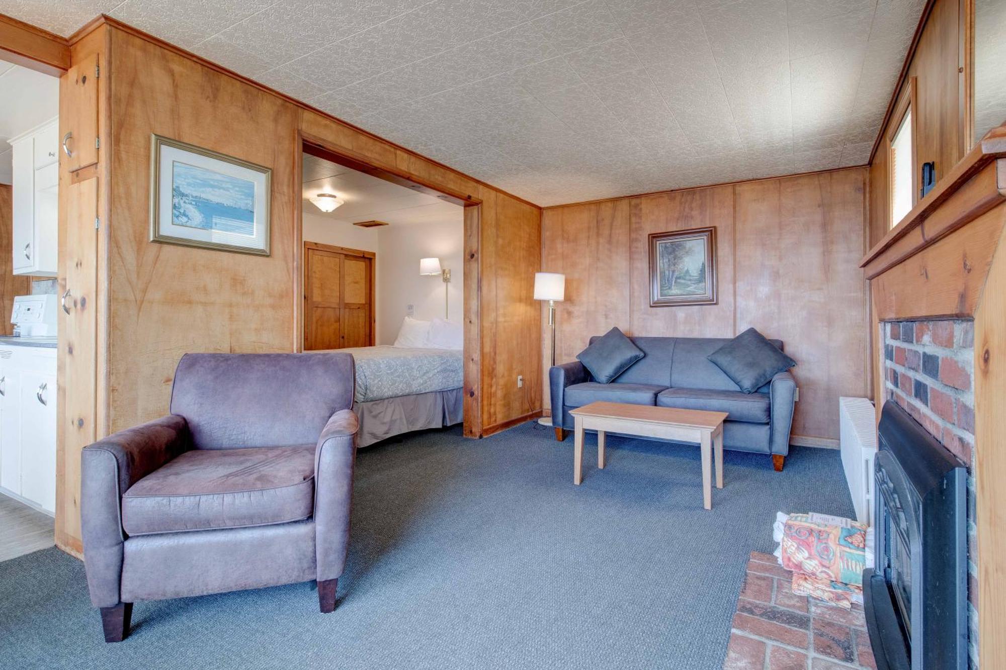 Ester Lee Oceanview Inn Линкън Сити Стая снимка